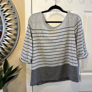 Gray 3/4 sleeved pin stripped top